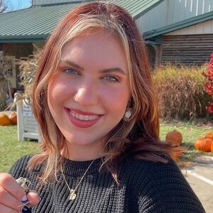 Meet your Posher, Andrea